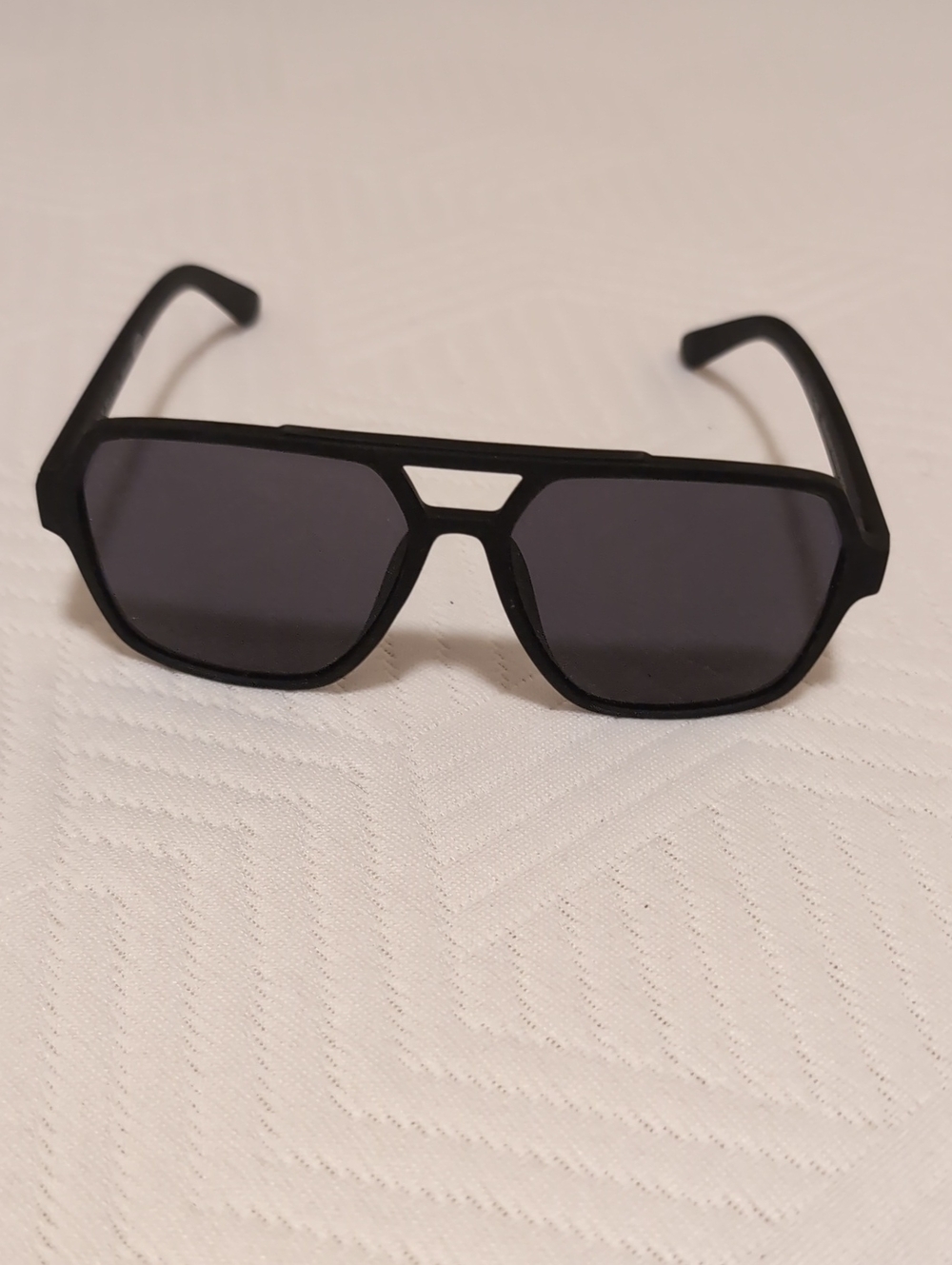 Black Aviator-Style Sunglasses